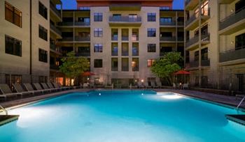 2 Salt-water pools with sundeck